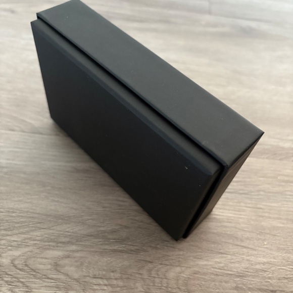 Chanel Box - Picture 2 of 3